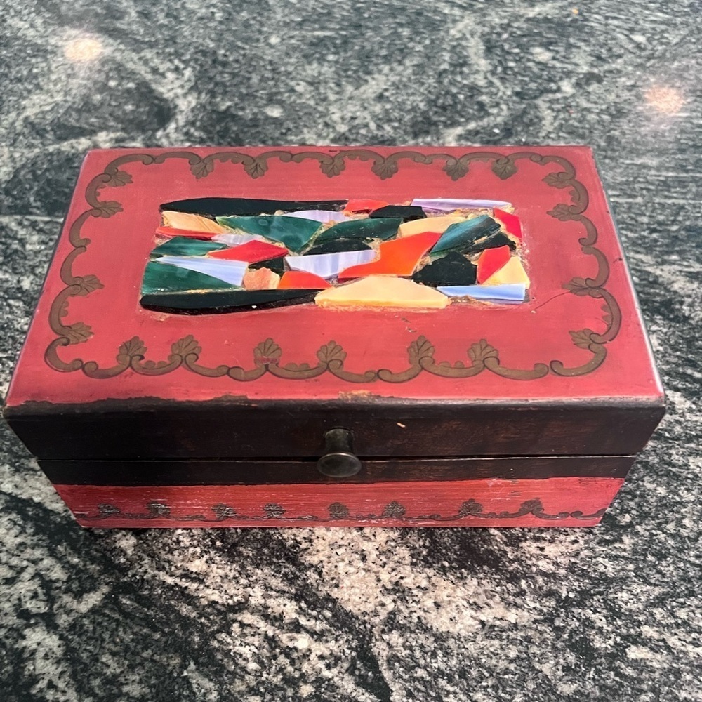Vintage motif wooden jewelry or storage box